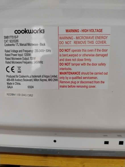 Photo of free Microwave (North Kensington W10) #4