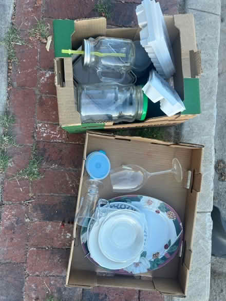 Photo of free Misc. kitchen items (Hawthorne) #1