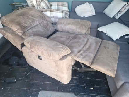 Photo of free electric reclining chair (Great Baddow CM2) #4