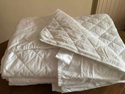 Photo of free Super-king sized mattress protector (West Blatchington BN3) #1