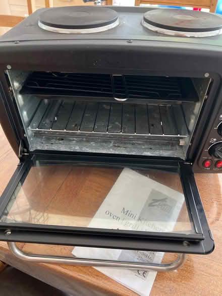 Photo of free Mini kitchen electric oven (Willen Park MK15) #2