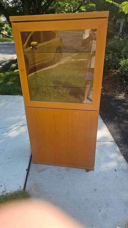 Photo of free China cabinet (Barnaby Woods (Chevy Chase) DC) #2