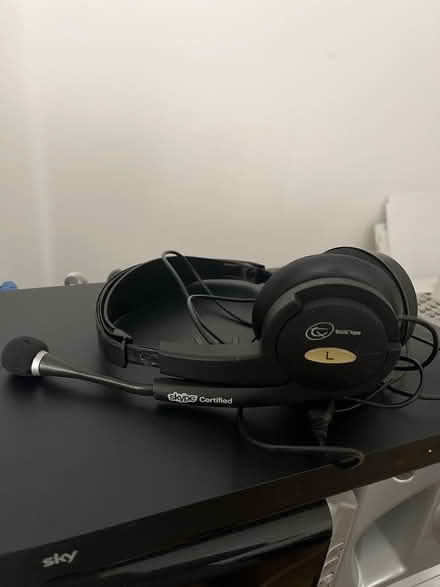 Photo of free Speakers & Head set (E5 Harry Zeital Way) #3