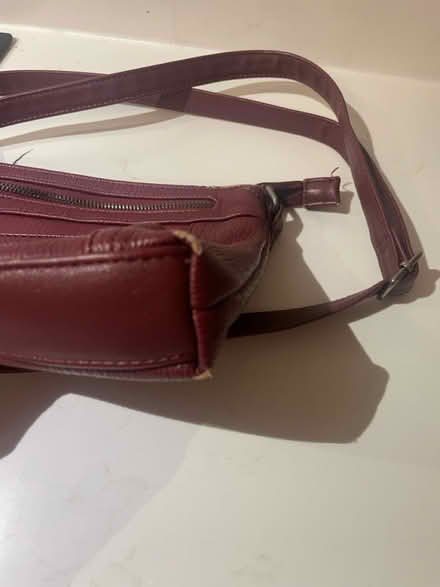 Photo of free Roots crossbody purse (Bayview/highway 7) #4
