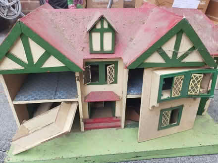 Photo of free Vintage dolls' house (Timperley WA15) #3