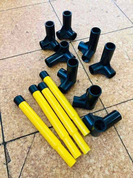 Photo of free 16 Tube Frame With 8 Joiners & Bag (By Oakleigh Park station EN4) #2