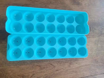 Photo of free ice cube trays? (kiz 7p3) #1
