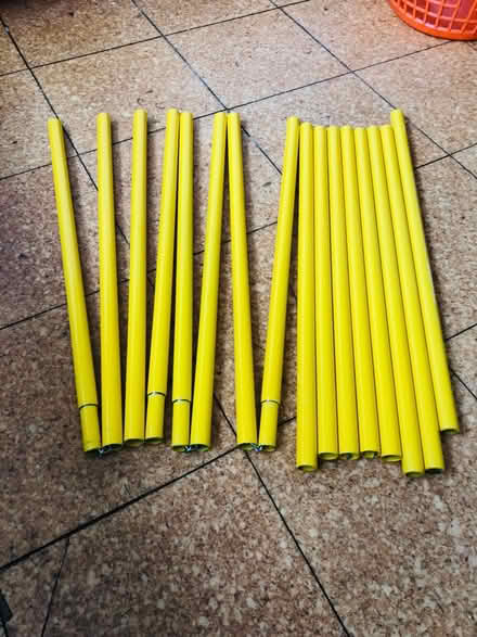Photo of free 16 Tube Frame With 8 Joiners & Bag (By Oakleigh Park station EN4) #3