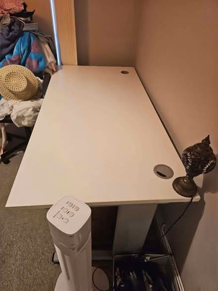 Photo of free Large Desk (Tivoli GL50) #1