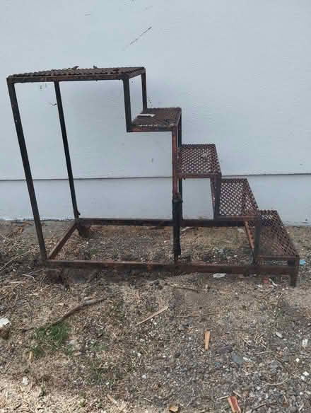 Photo of free Steps on wheels (Passage East) #3