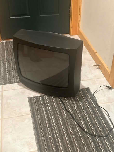 Photo of free Portable television (Wisconsin Dells Wisconsin) #3