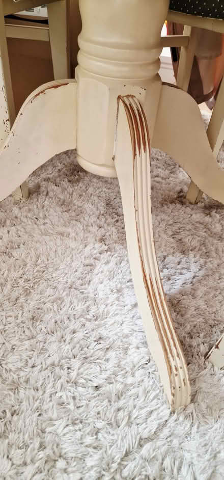 Photo of free Shabby Chic Round Dining Table (Sundridge Park) #4