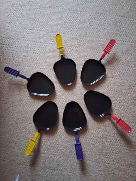 Photo of free Small metal raclette trays (Sale M33) #1