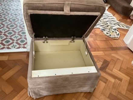 Photo of free Ottoman (Hawarden CH5) #2
