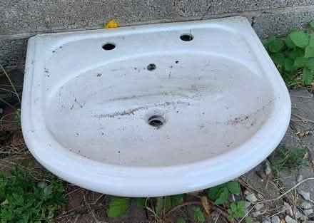 Photo of free Basin (Slyne-with-Hest LA2) #1