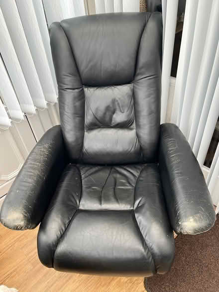Photo of free Chair (Kingswinford) #1