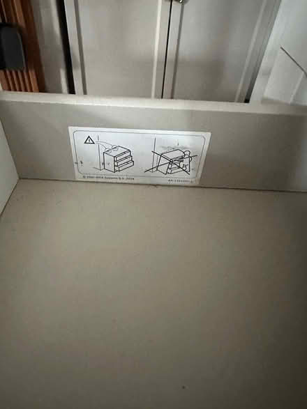 Photo of free Make up worktop (SG1) #4