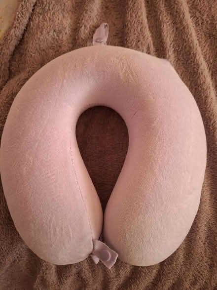 Photo of free Travel Neck Pillow (Braintree CM7) #1