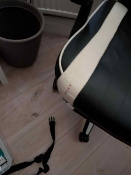 Photo of free Gaming chair (Clayhall IG4) #2