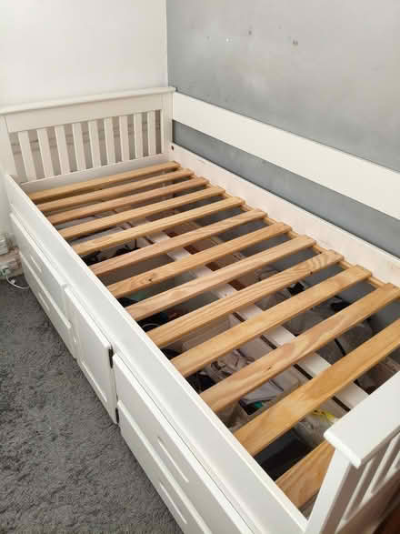 Photo of free High bed (Carpenders Park WD19) #3
