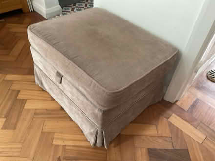 Photo of free Ottoman (Hawarden CH5) #1