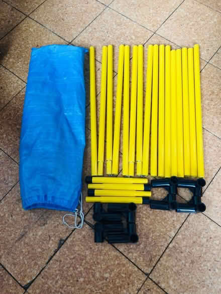 Photo of free 16 Tube Frame With 8 Joiners & Bag (By Oakleigh Park station EN4) #4