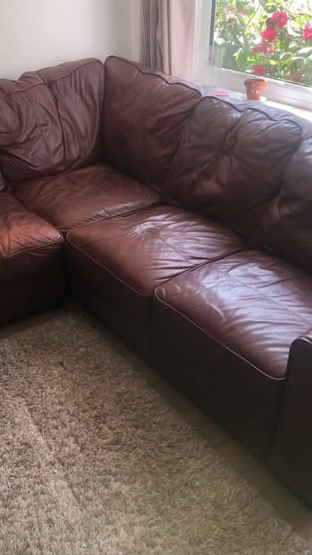 Photo of free Brown leather corner sofa (Malvern Link WR14) #1