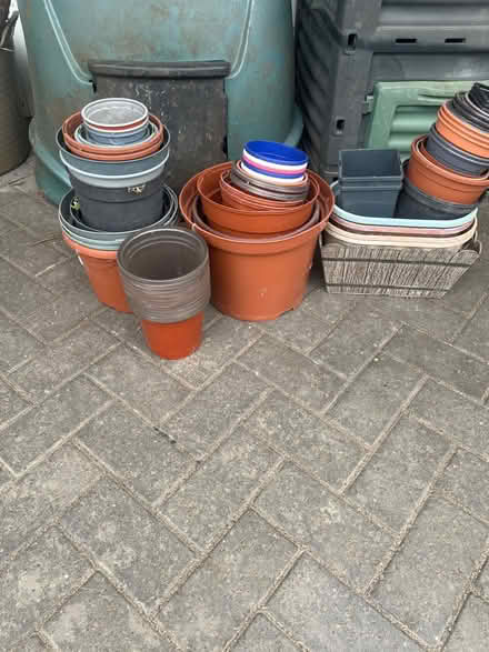 Photo of free Plastic flower pots (Handsworth Wood B20) #1