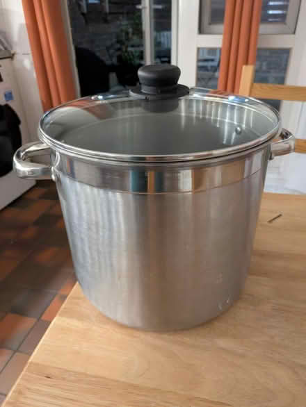 Photo of free 15L cooking pot (Archway N19) #1