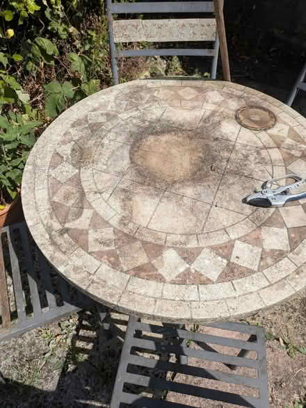 Photo of free Garden table and chairs (Prestbury GL52) #2