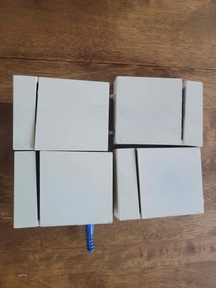 Photo of free ikea glass shelf brackets (kiz 7p3) #1