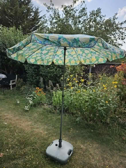 Photo of free Parasol and base (Letchworth near Standalone SG6) #1