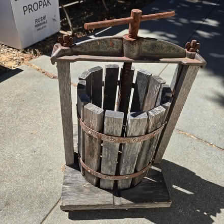 Photo of free Rusted Apple Cider Press (94041) #1
