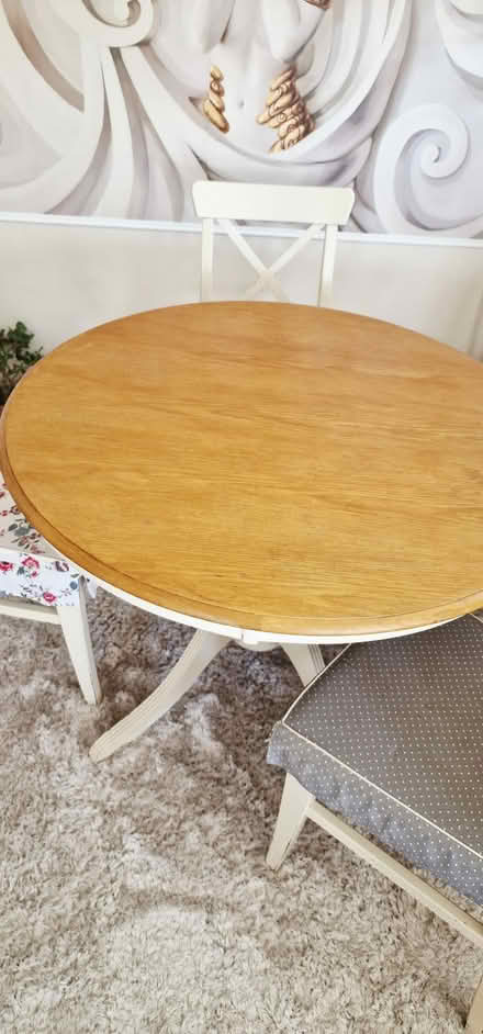 Photo of free Shabby Chic Round Dining Table (Sundridge Park) #2