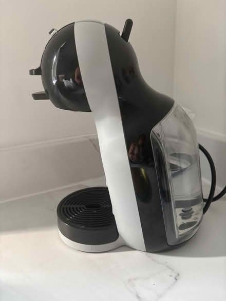 Photo of free Dolce gusto coffee maker (Cofton hackett B45) #2