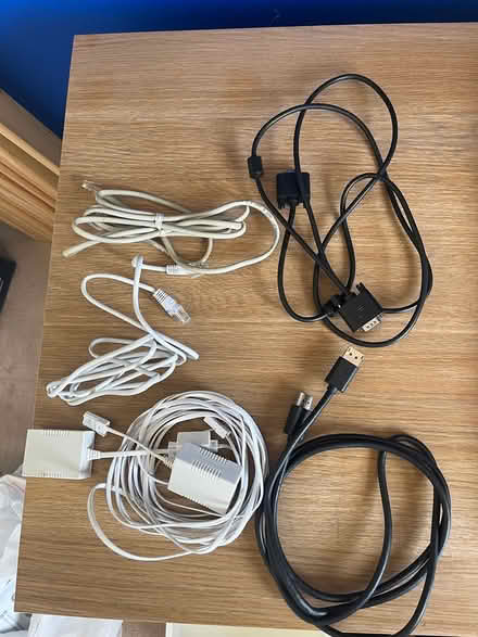 Photo of free Display and Network cables (Littlemore OX4 4) #1