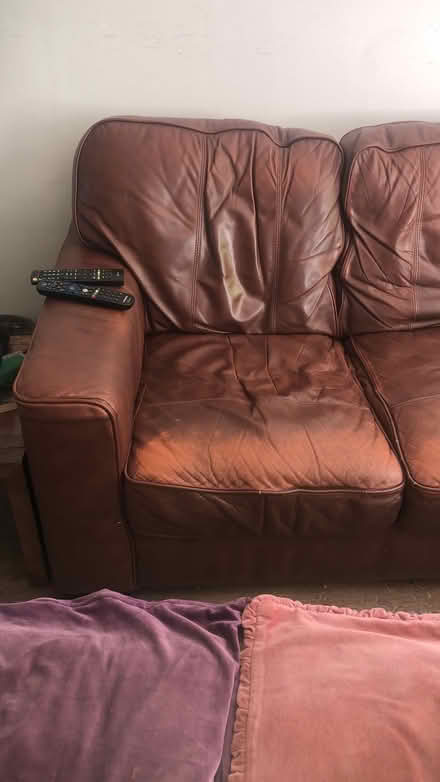 Photo of free Brown leather corner sofa (Malvern Link WR14) #3