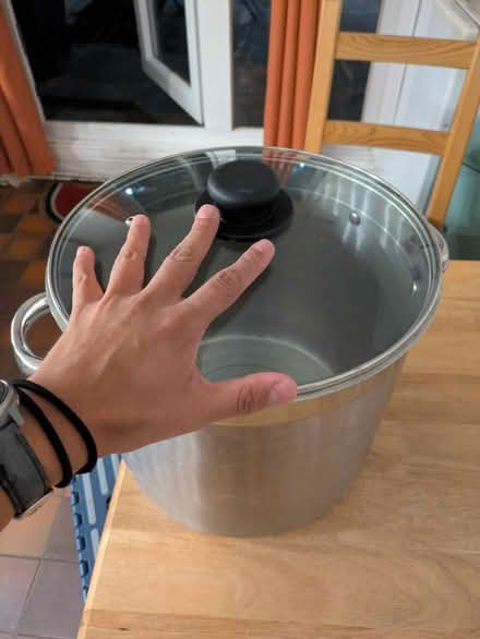 Photo of free 15L cooking pot (Archway N19) #2