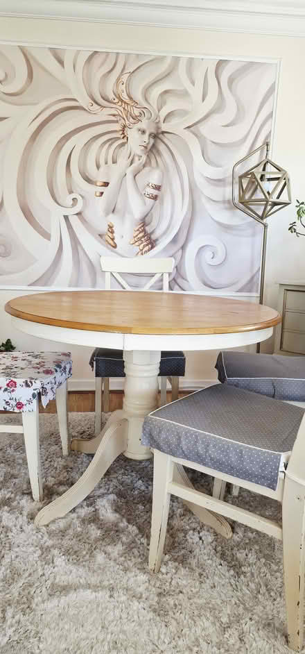 Photo of free Shabby Chic Round Dining Table (Sundridge Park) #1