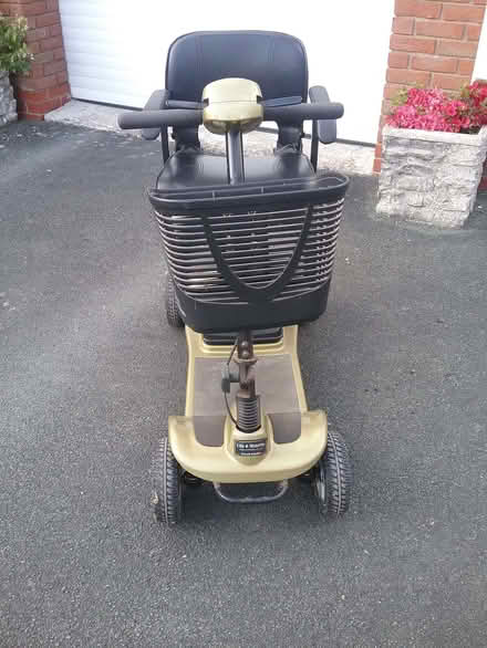 Photo of free Light use mobility scooter (Four Crosses SY22) #1