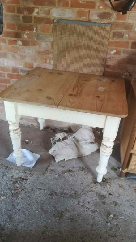Photo of free Shabby chic distressed table (CM8 1ls) #1