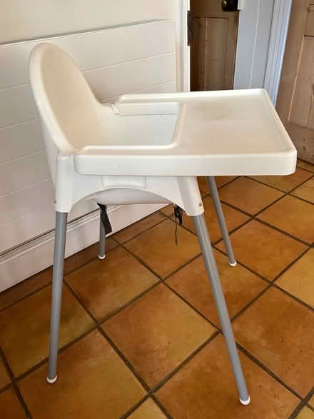 Photo of free High chair (Cv325lt) #1