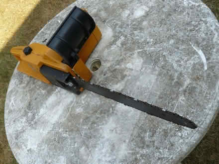 Photo of free Electric chainsaw - not working - over 18s only (Kempsey WR5) #1