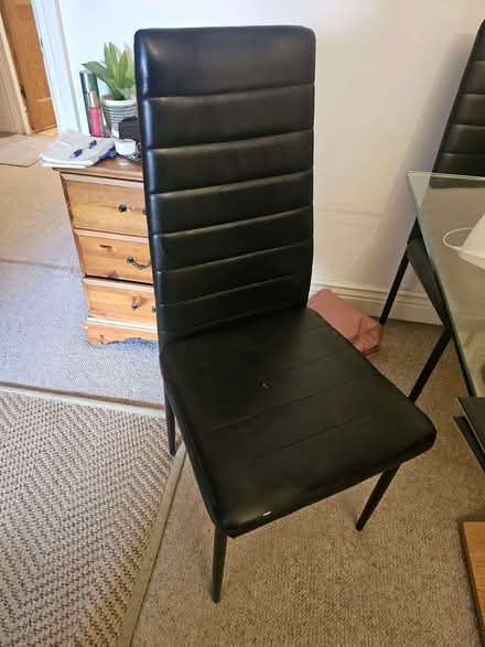 Photo of free Dining room table with 6 chairs (Tivoli GL50) #2