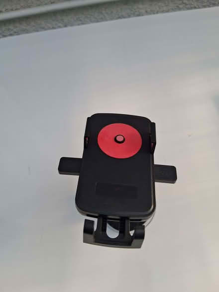 Photo of free Windscreen suction mobile phone mount (Bernards Heath AL1) #1