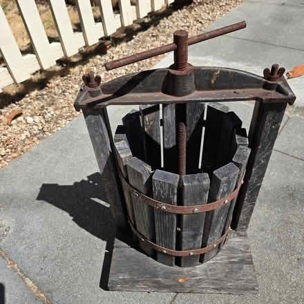 Photo of free Rusted Apple Cider Press (94041) #2