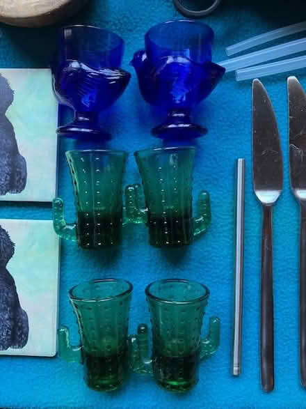 Photo of free bowls/dishes, shot glasses, other (Las Palmas Pk, Snvle) #2