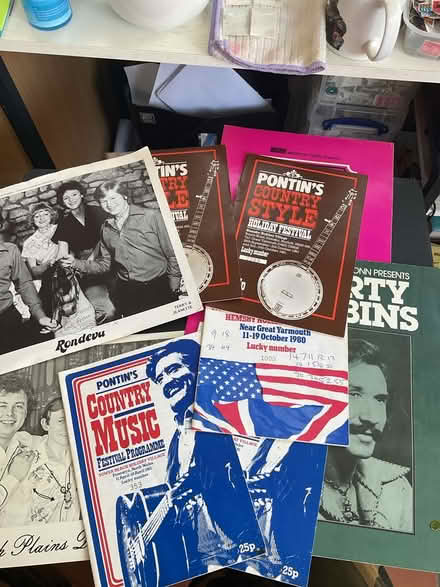 Photo of free C & W Memorabilia (RG30 Tilehurst) #1