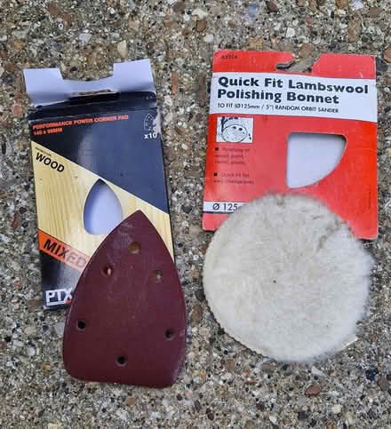 Photo of free Sandpaper and polishing bonnet (Countesthorpe LE8) #2