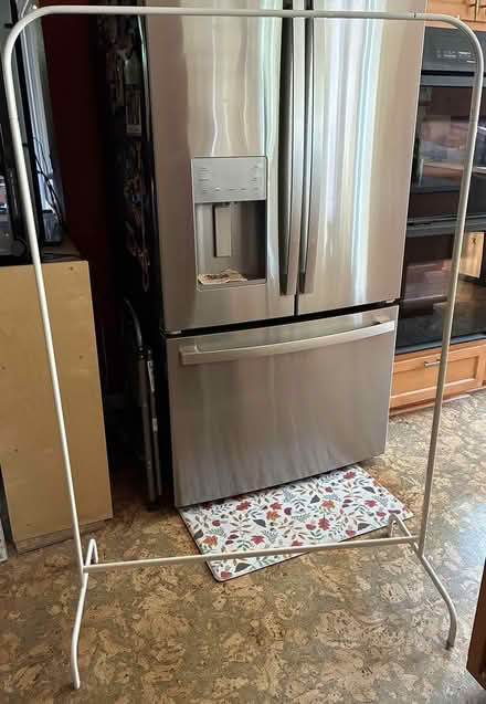 Photo of free Clothes rack (west Cupertino) #1